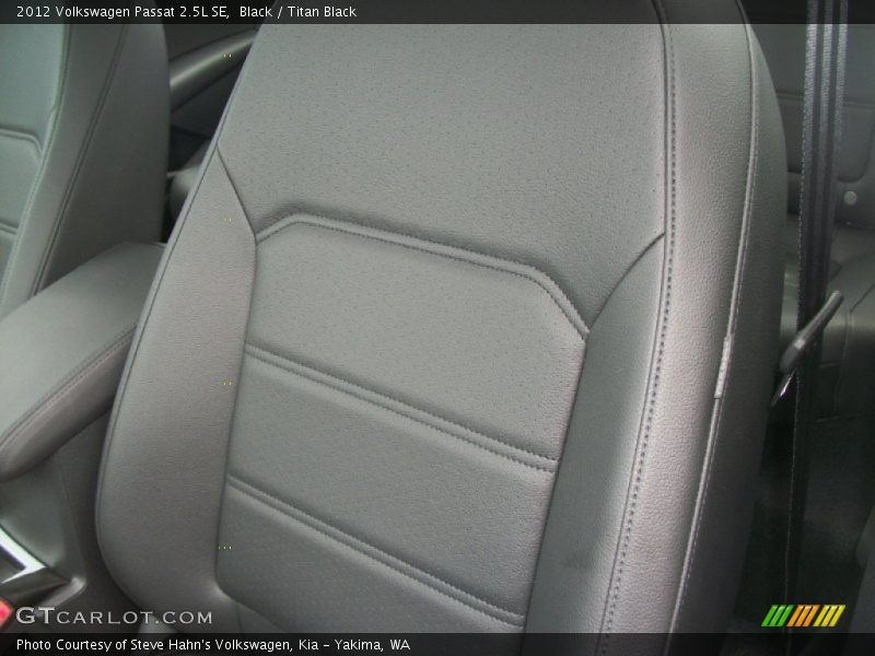 Black / Titan Black 2012 Volkswagen Passat 2.5L SE