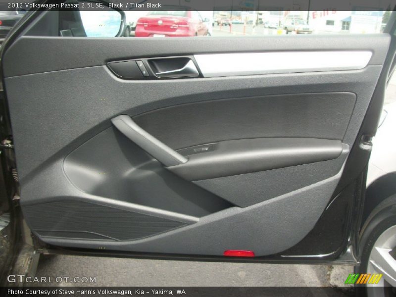 Black / Titan Black 2012 Volkswagen Passat 2.5L SE