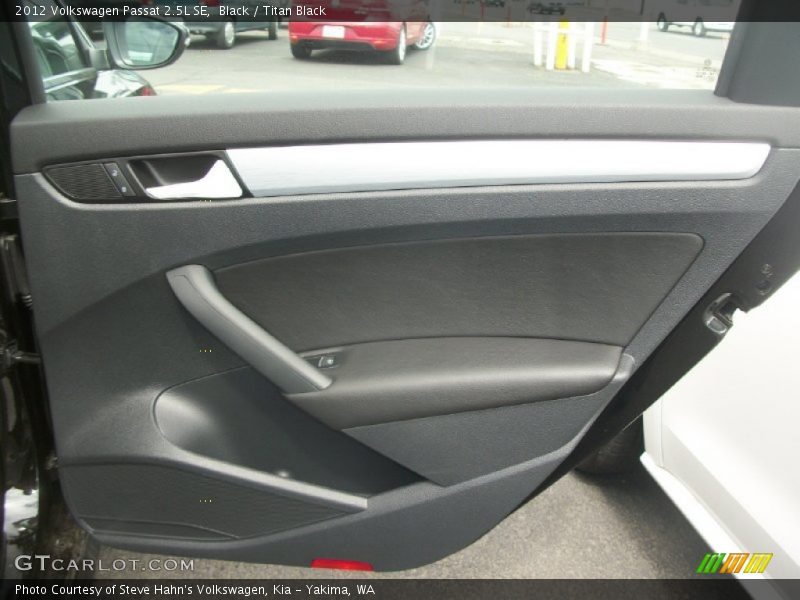 Black / Titan Black 2012 Volkswagen Passat 2.5L SE