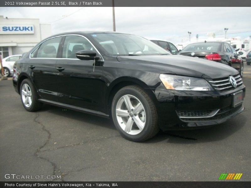 Black / Titan Black 2012 Volkswagen Passat 2.5L SE