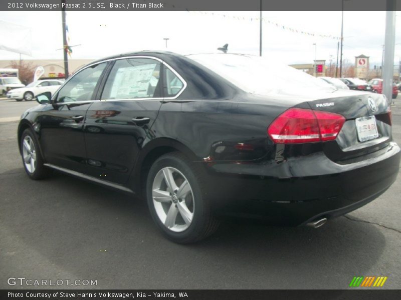 Black / Titan Black 2012 Volkswagen Passat 2.5L SE