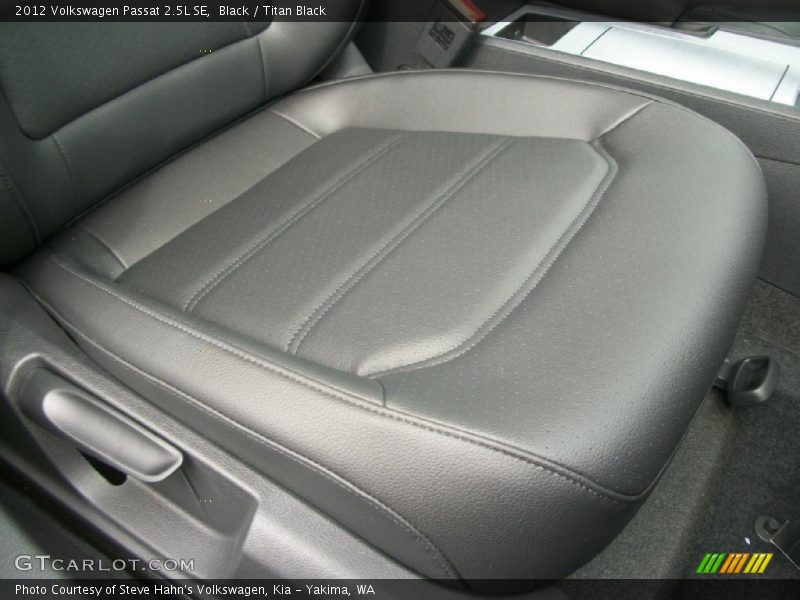 Black / Titan Black 2012 Volkswagen Passat 2.5L SE
