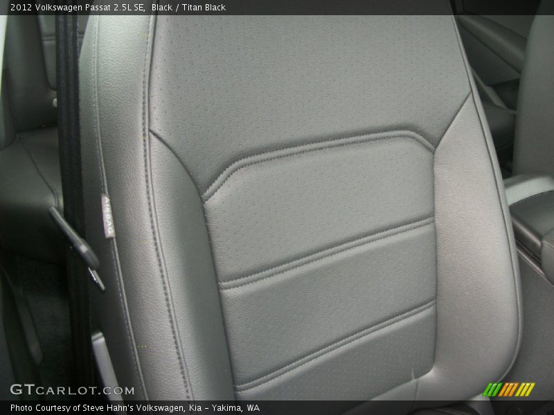 Black / Titan Black 2012 Volkswagen Passat 2.5L SE