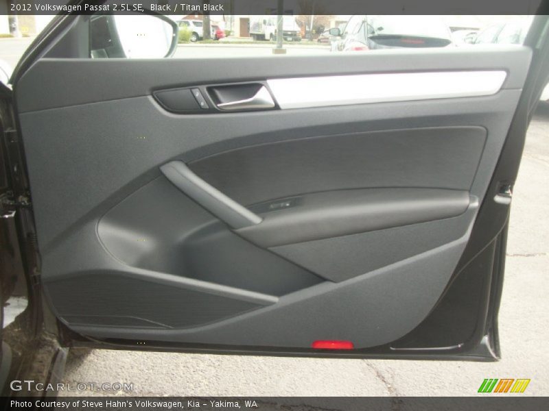 Black / Titan Black 2012 Volkswagen Passat 2.5L SE