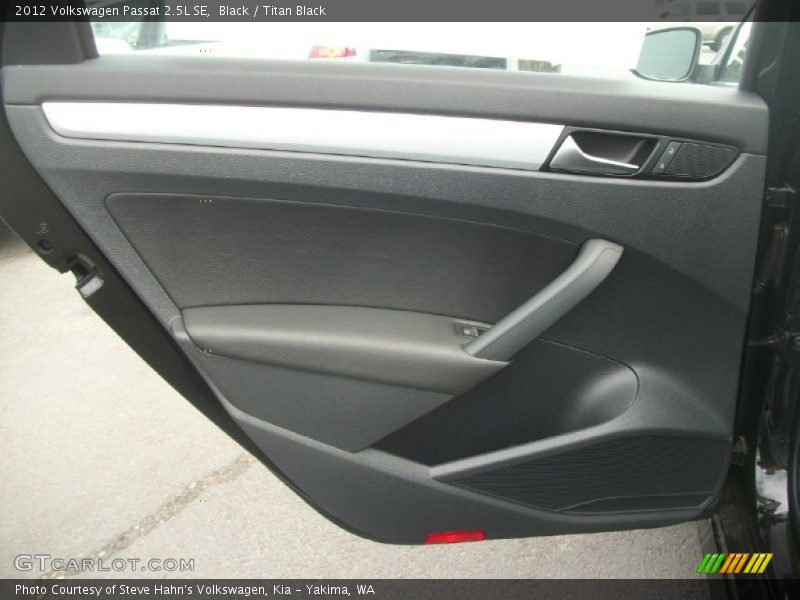 Black / Titan Black 2012 Volkswagen Passat 2.5L SE