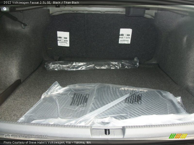 Black / Titan Black 2012 Volkswagen Passat 2.5L SE