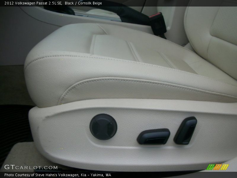 Black / Cornsilk Beige 2012 Volkswagen Passat 2.5L SE