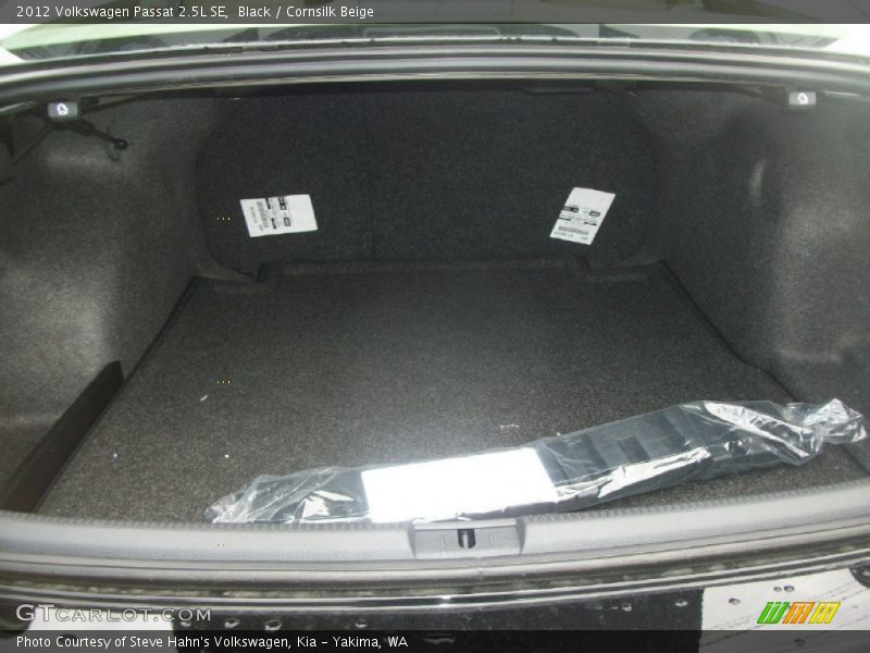 Black / Cornsilk Beige 2012 Volkswagen Passat 2.5L SE