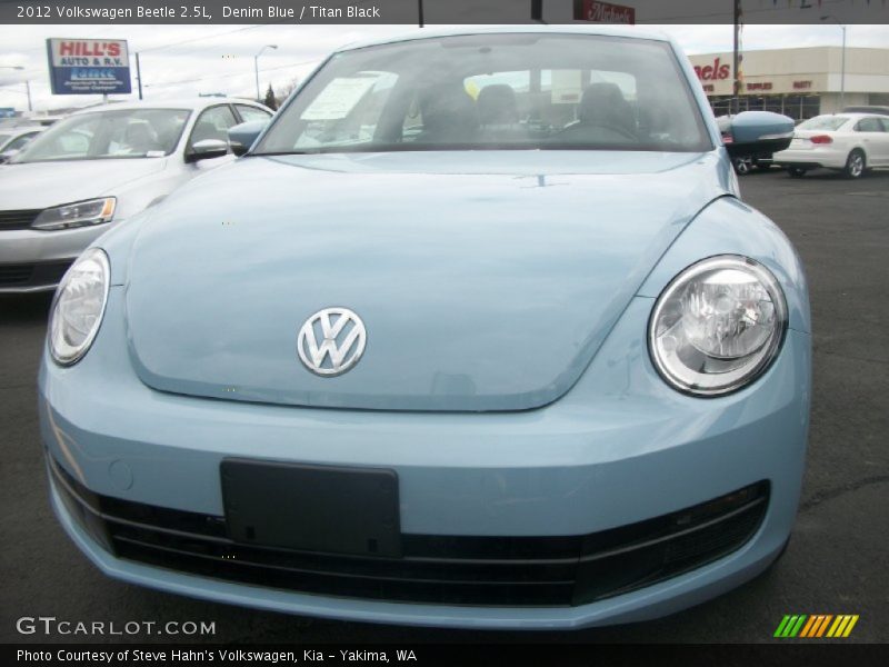 Denim Blue / Titan Black 2012 Volkswagen Beetle 2.5L