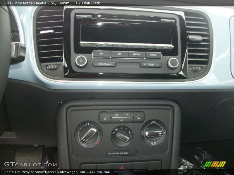 Denim Blue / Titan Black 2012 Volkswagen Beetle 2.5L