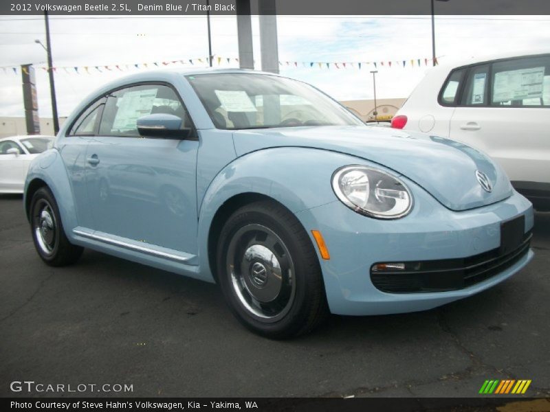 Denim Blue / Titan Black 2012 Volkswagen Beetle 2.5L