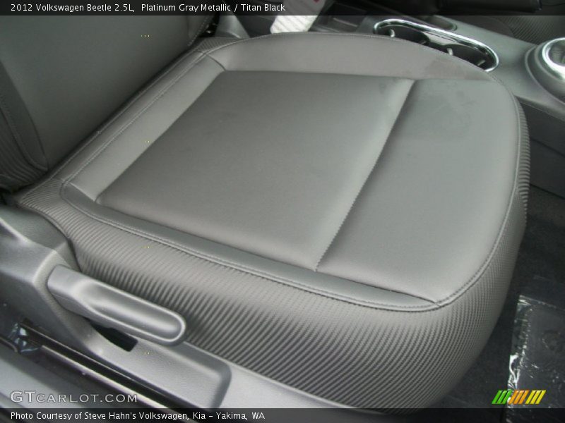 Platinum Gray Metallic / Titan Black 2012 Volkswagen Beetle 2.5L