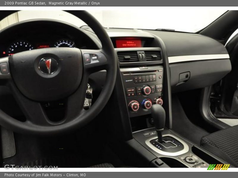 Magnetic Gray Metallic / Onyx 2009 Pontiac G8 Sedan