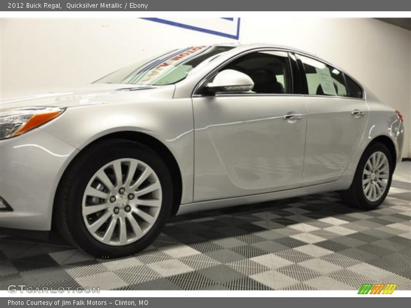 Quicksilver Metallic / Ebony 2012 Buick Regal