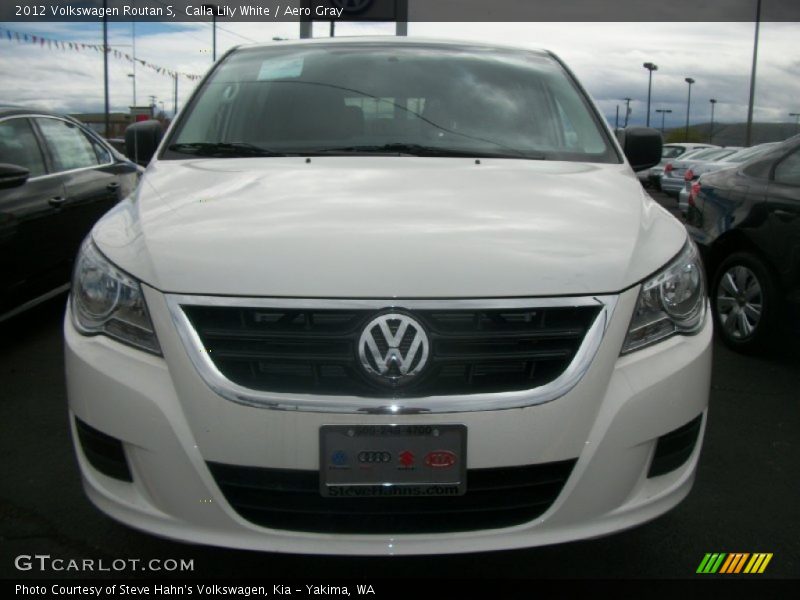 Calla Lily White / Aero Gray 2012 Volkswagen Routan S