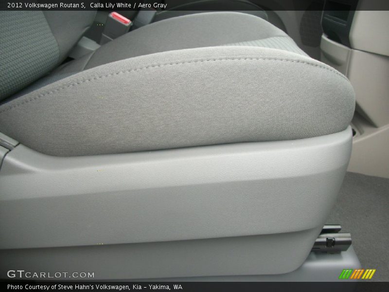 Calla Lily White / Aero Gray 2012 Volkswagen Routan S