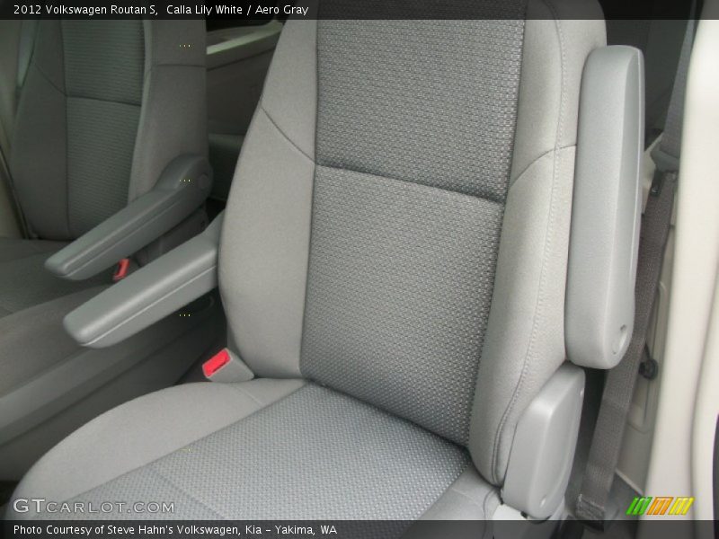 Calla Lily White / Aero Gray 2012 Volkswagen Routan S