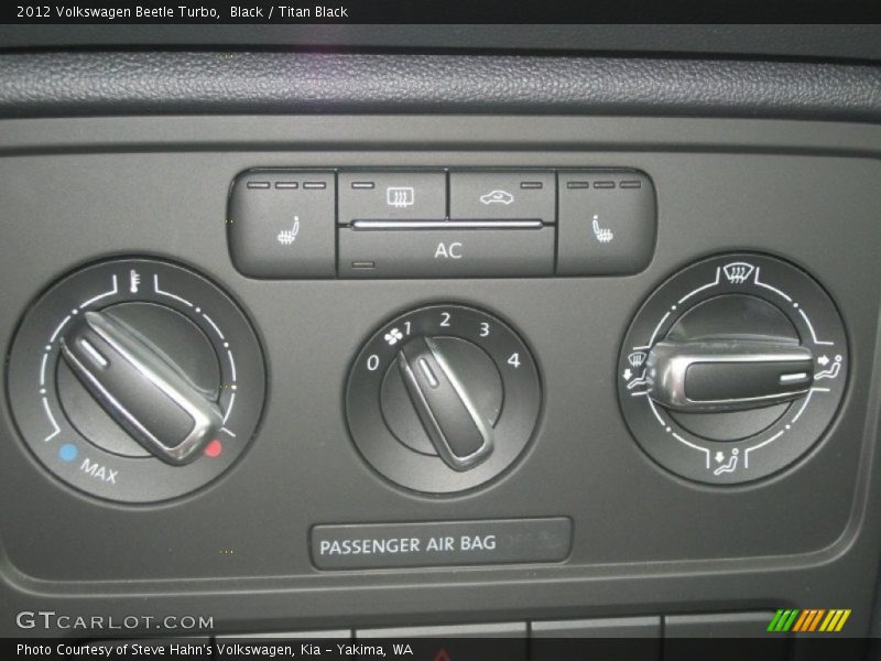 Black / Titan Black 2012 Volkswagen Beetle Turbo