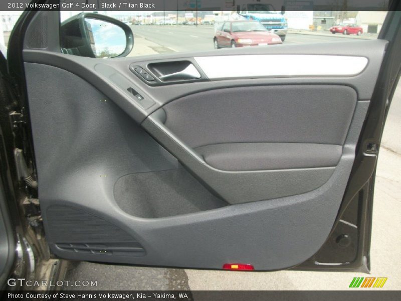 Black / Titan Black 2012 Volkswagen Golf 4 Door