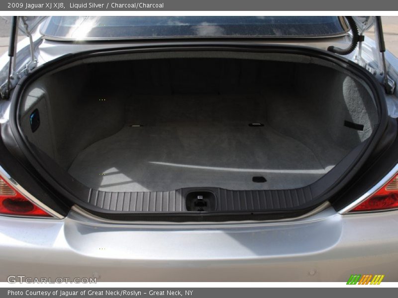  2009 XJ XJ8 Trunk