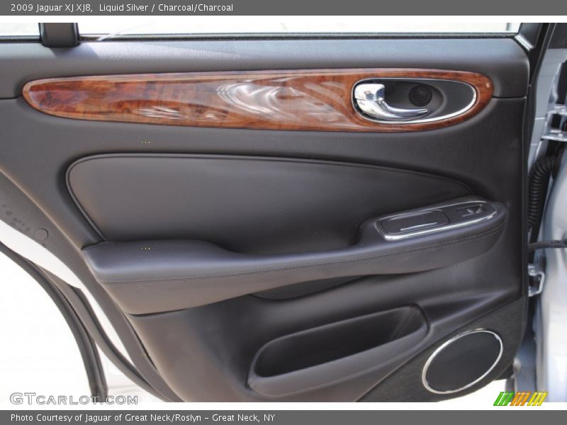 Liquid Silver / Charcoal/Charcoal 2009 Jaguar XJ XJ8
