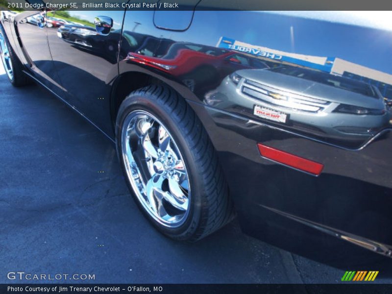 Brilliant Black Crystal Pearl / Black 2011 Dodge Charger SE