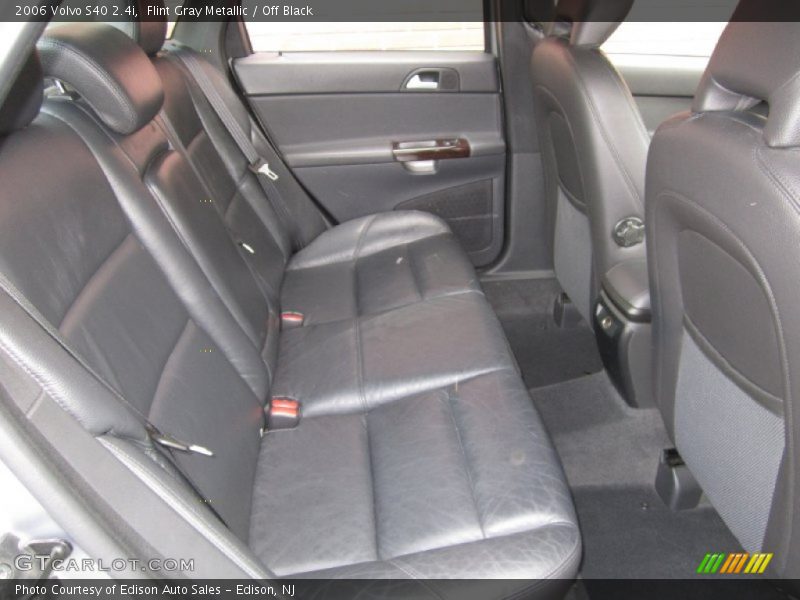 Flint Gray Metallic / Off Black 2006 Volvo S40 2.4i