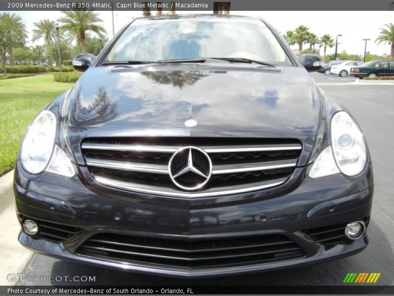 Capri Blue Metallic / Macadamia 2009 Mercedes-Benz R 350 4Matic
