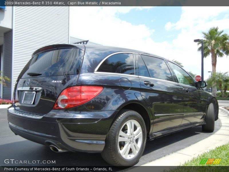 Capri Blue Metallic / Macadamia 2009 Mercedes-Benz R 350 4Matic