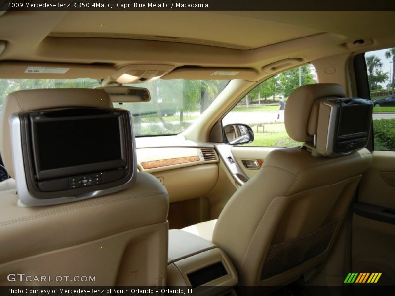 Capri Blue Metallic / Macadamia 2009 Mercedes-Benz R 350 4Matic