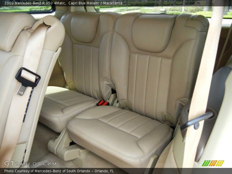 Capri Blue Metallic / Macadamia 2009 Mercedes-Benz R 350 4Matic