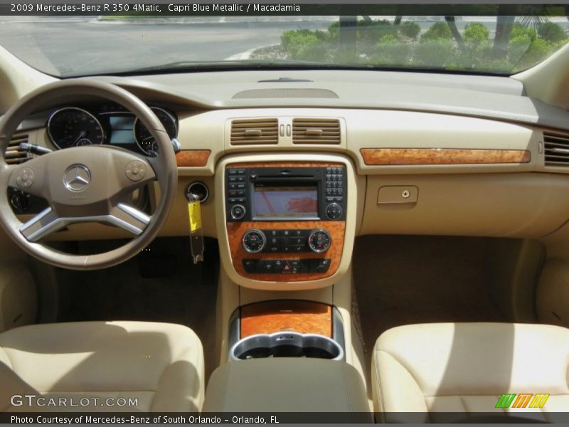 Capri Blue Metallic / Macadamia 2009 Mercedes-Benz R 350 4Matic