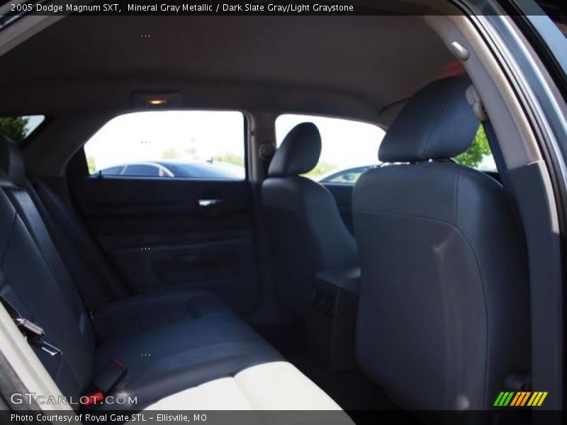 Mineral Gray Metallic / Dark Slate Gray/Light Graystone 2005 Dodge Magnum SXT