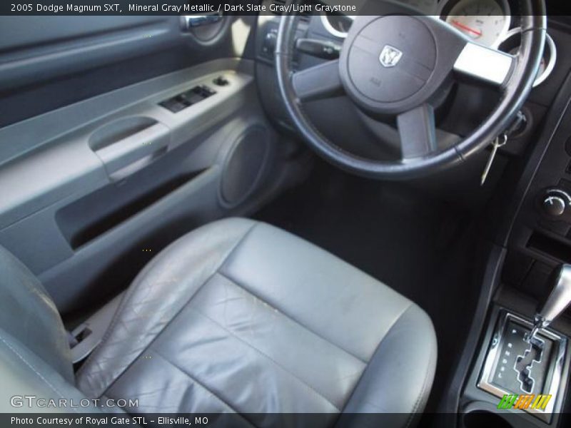 Mineral Gray Metallic / Dark Slate Gray/Light Graystone 2005 Dodge Magnum SXT