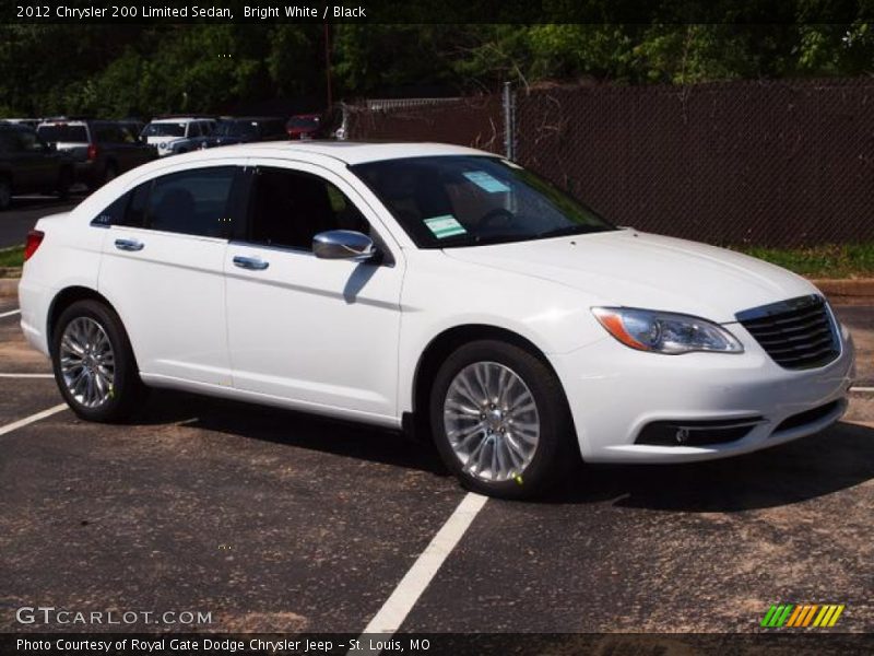 Bright White / Black 2012 Chrysler 200 Limited Sedan