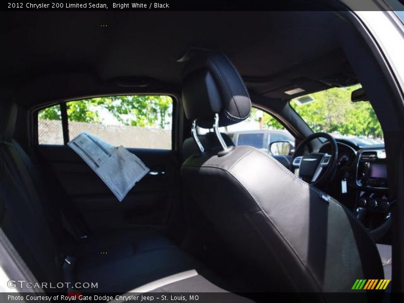 Bright White / Black 2012 Chrysler 200 Limited Sedan