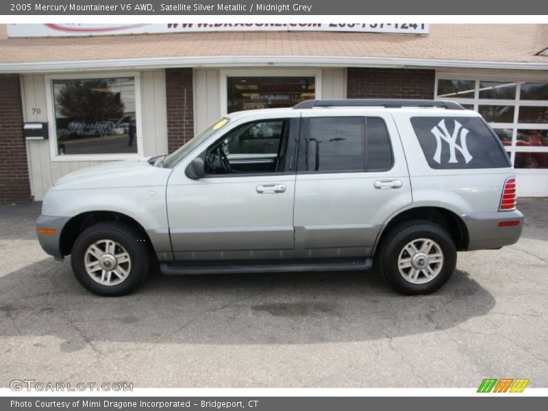 Satellite Silver Metallic / Midnight Grey 2005 Mercury Mountaineer V6 AWD
