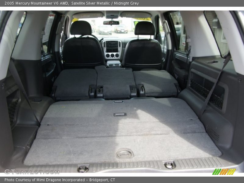 Satellite Silver Metallic / Midnight Grey 2005 Mercury Mountaineer V6 AWD