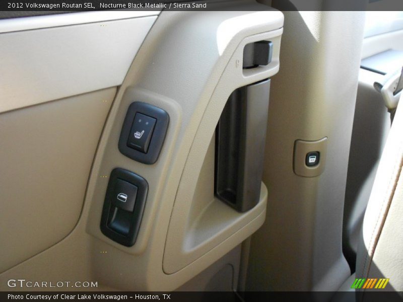 Nocturne Black Metallic / Sierra Sand 2012 Volkswagen Routan SEL