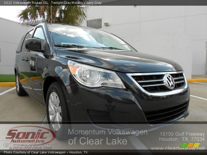 Twilight Gray Metallic / Aero Gray 2012 Volkswagen Routan SEL