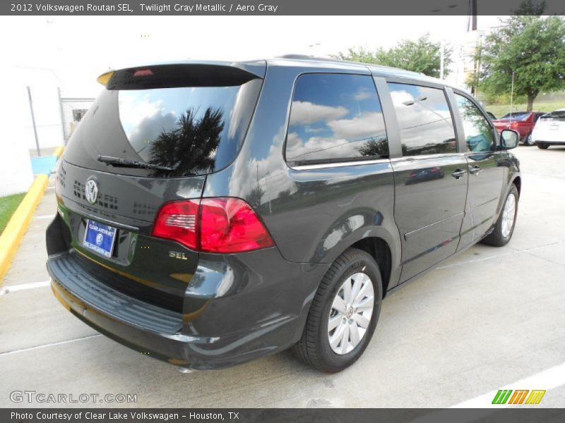 Twilight Gray Metallic / Aero Gray 2012 Volkswagen Routan SEL