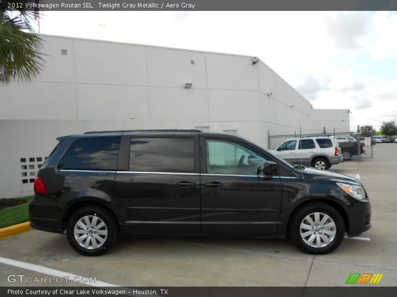 Twilight Gray Metallic / Aero Gray 2012 Volkswagen Routan SEL