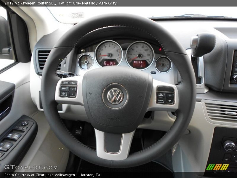 Twilight Gray Metallic / Aero Gray 2012 Volkswagen Routan SEL