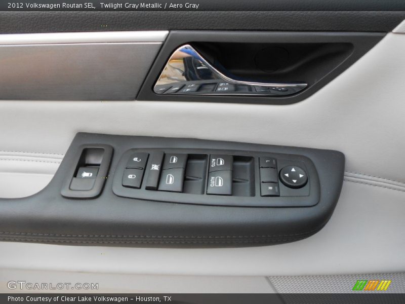 Twilight Gray Metallic / Aero Gray 2012 Volkswagen Routan SEL