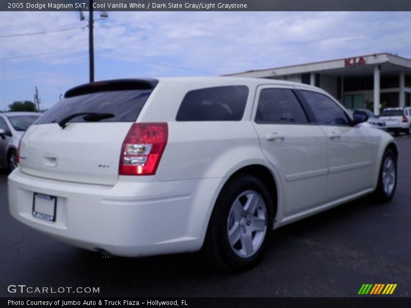 Cool Vanilla White / Dark Slate Gray/Light Graystone 2005 Dodge Magnum SXT