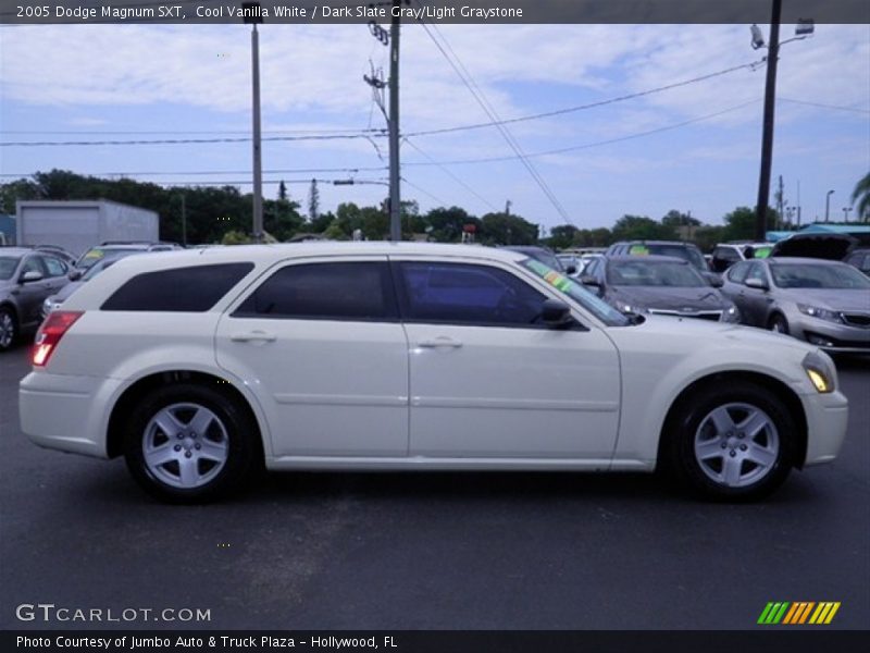 Cool Vanilla White / Dark Slate Gray/Light Graystone 2005 Dodge Magnum SXT