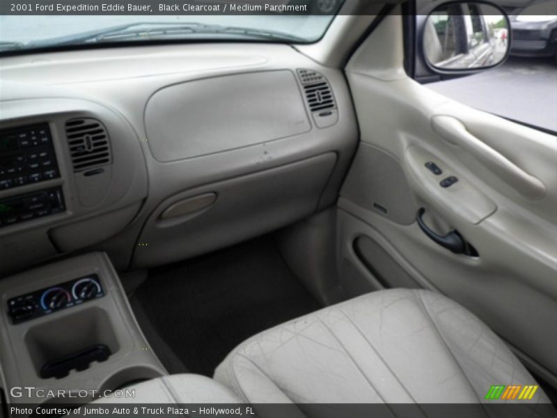 Black Clearcoat / Medium Parchment 2001 Ford Expedition Eddie Bauer