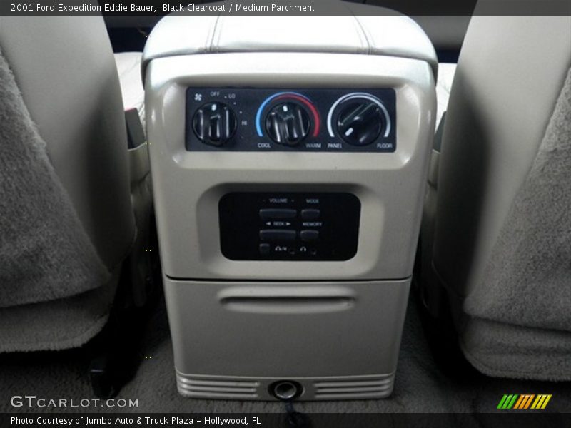 Black Clearcoat / Medium Parchment 2001 Ford Expedition Eddie Bauer