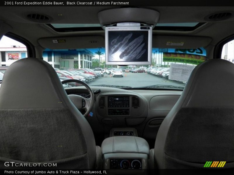 Black Clearcoat / Medium Parchment 2001 Ford Expedition Eddie Bauer