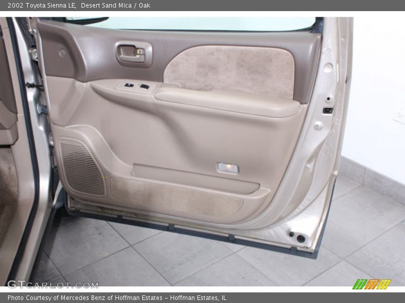 Desert Sand Mica / Oak 2002 Toyota Sienna LE